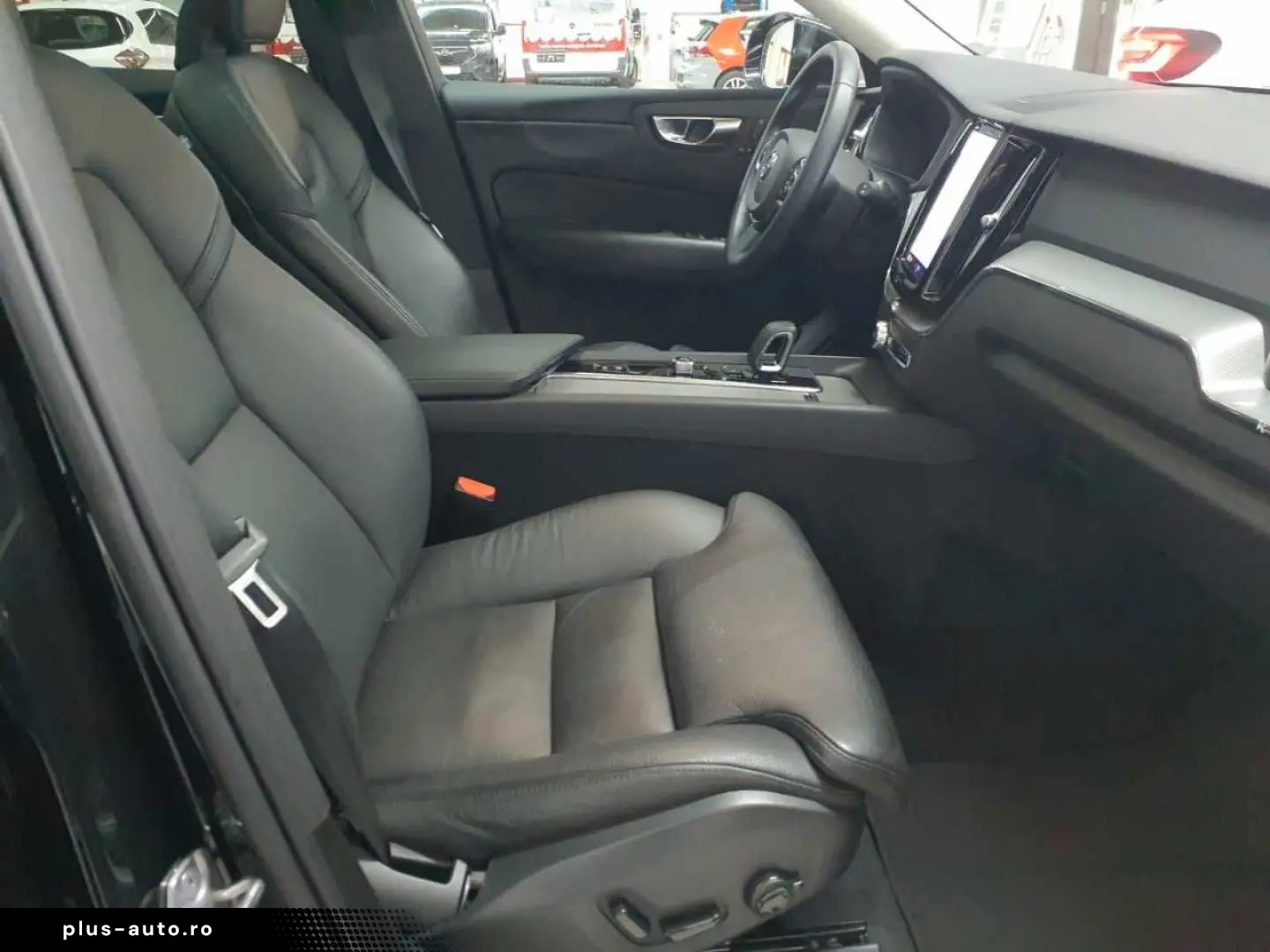 VOLVO XC60 B4 B Plus Bright PANO StandH