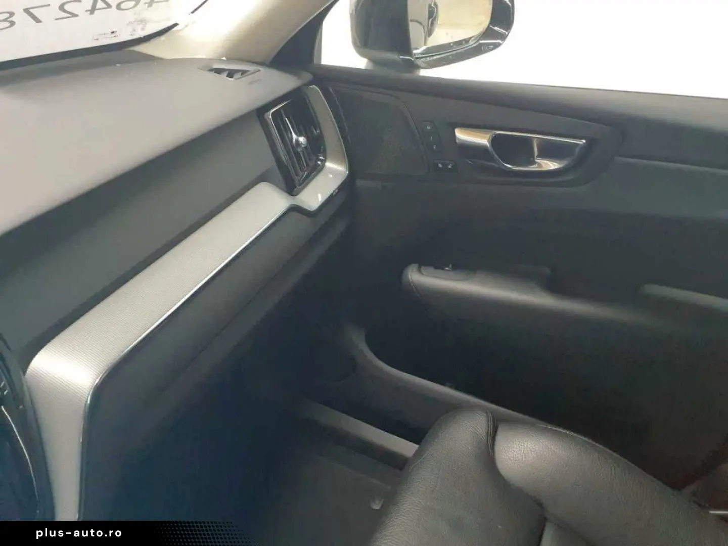 VOLVO XC60 B4 B Plus Bright PANO StandH