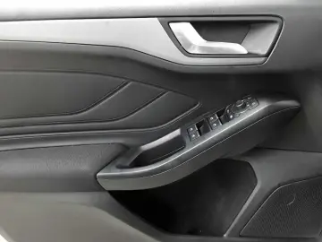 FORD Focus Turnier 1.5 EcoBlue COOL&CONNECT