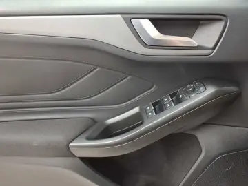 FORD Focus 1.5 EB COOL&CONNECT NAV SHZ