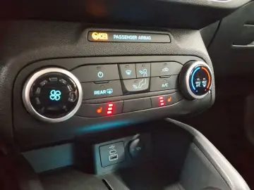 FORD Focus 1.5 EB COOL&CONNECT NAV SHZ