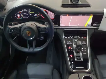 PORSCHE Panamera Turbo S E-Hybrid Sport Design