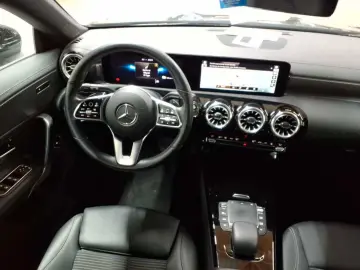 MERCEDES-BENZ CLA 250 e SB-Progressive PANO LED BusiP