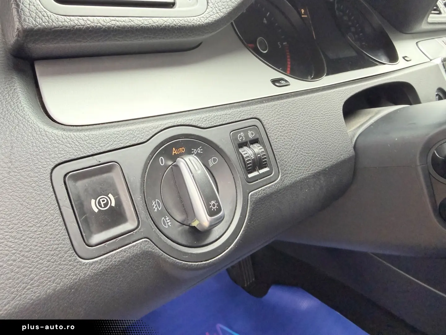 Volkswagen Passat-Cc