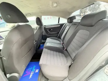 Volkswagen Passat-Cc