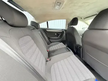 Volkswagen Passat-Cc