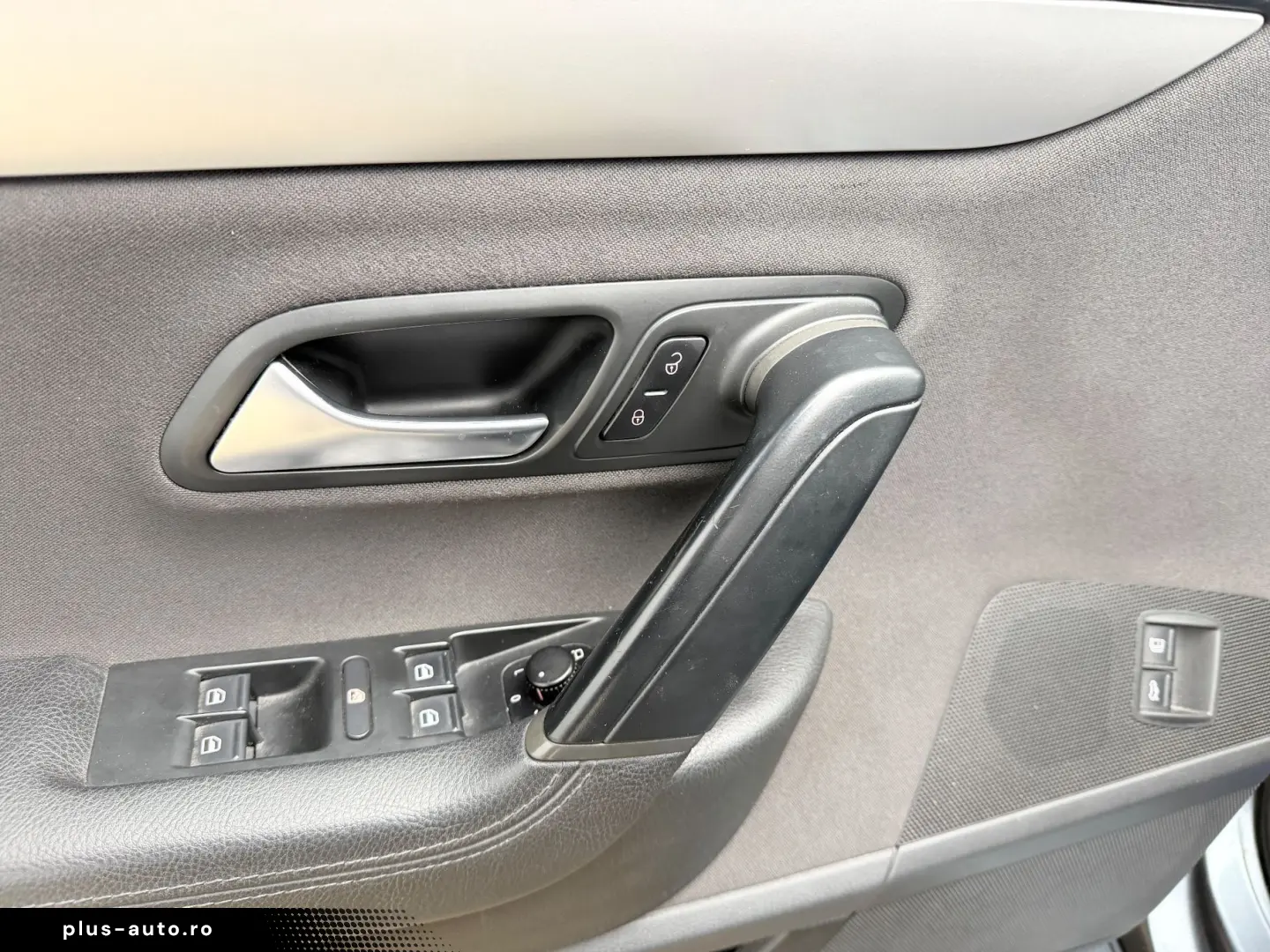 Volkswagen Passat-Cc