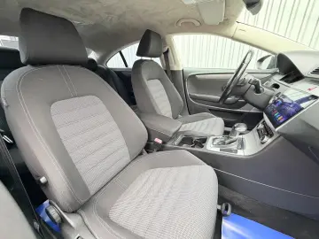 Volkswagen Passat-Cc