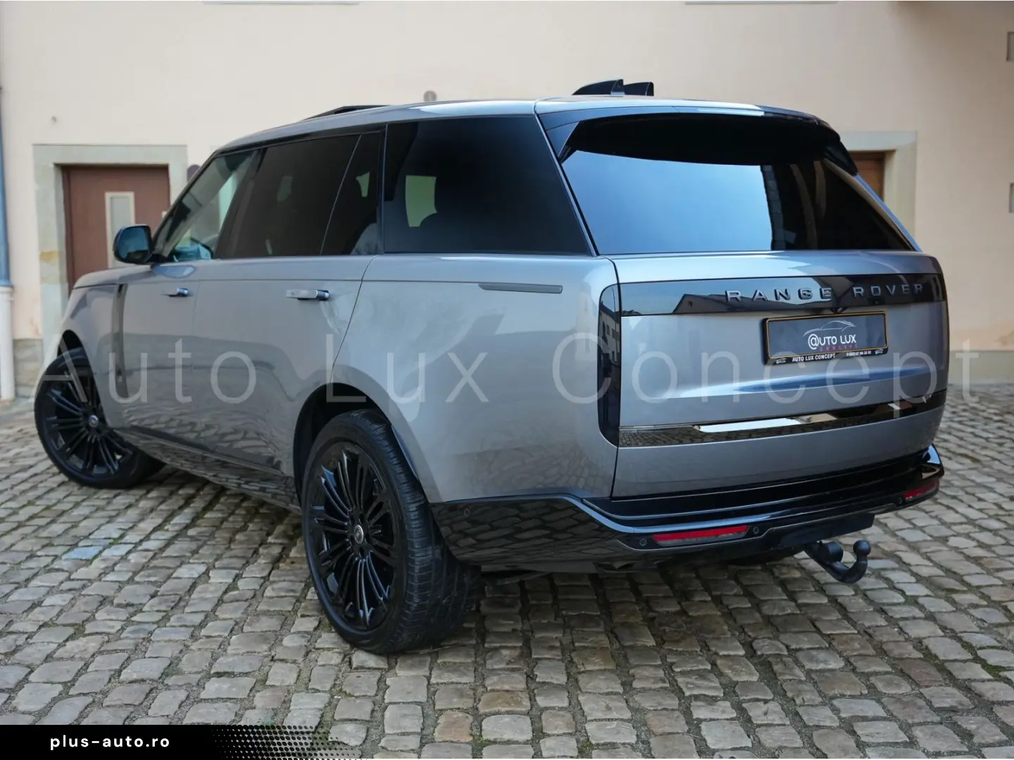 LAND ROVER Range Rover P615 SV LWB Intrepid Signature Suite