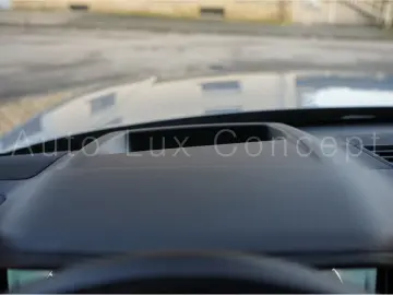 LAND ROVER Range Rover P615 SV LWB Intrepid Signature Suite