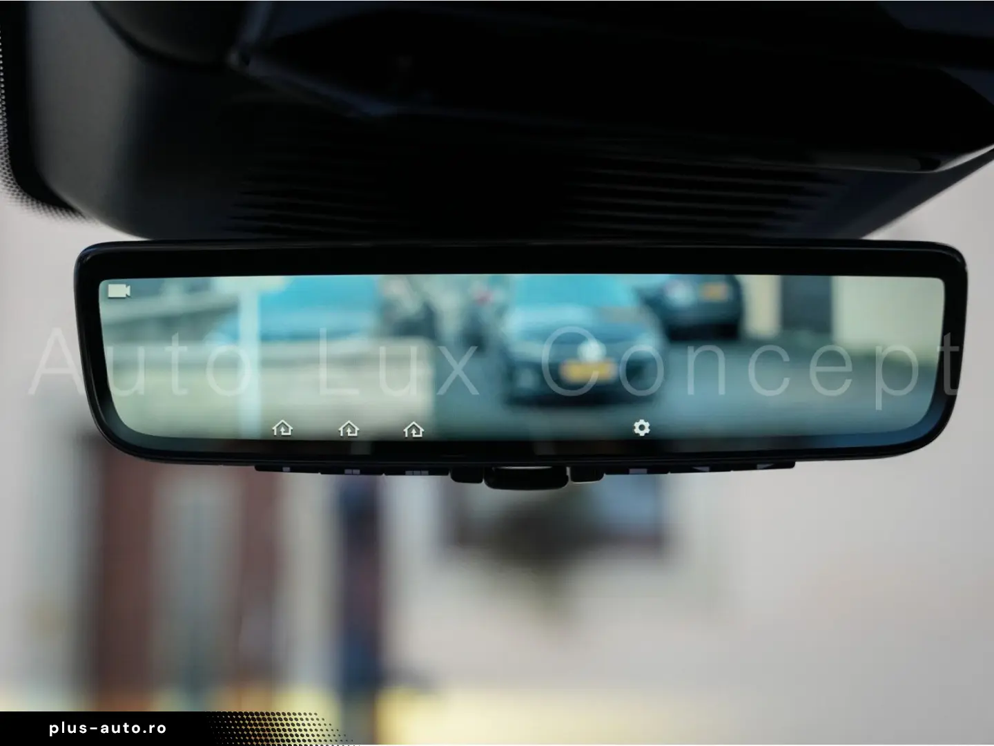 LAND ROVER Range Rover P615 SV LWB Intrepid Signature Suite