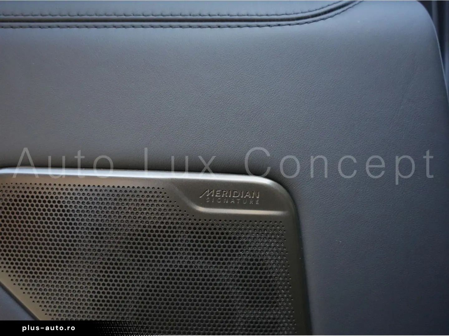 LAND ROVER Range Rover P615 SV LWB Intrepid Signature Suite