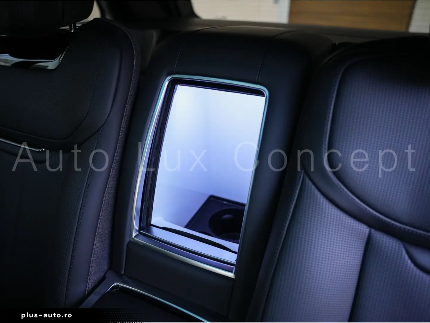 LAND ROVER Range Rover P615 SV LWB Intrepid Signature Suite