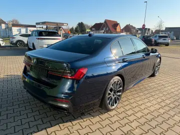 BMW 740d xDrive M Sport Massage Laser HeadUp B&W