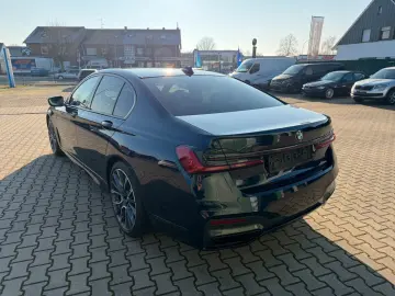 BMW 740d xDrive M Sport Massage Laser HeadUp B&W