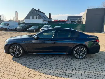 BMW 740d xDrive M Sport Massage Laser HeadUp B&W