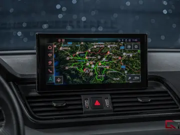 AUDI Q5 55 e Q S-Line Evolution 20  Pano Matrix Tow