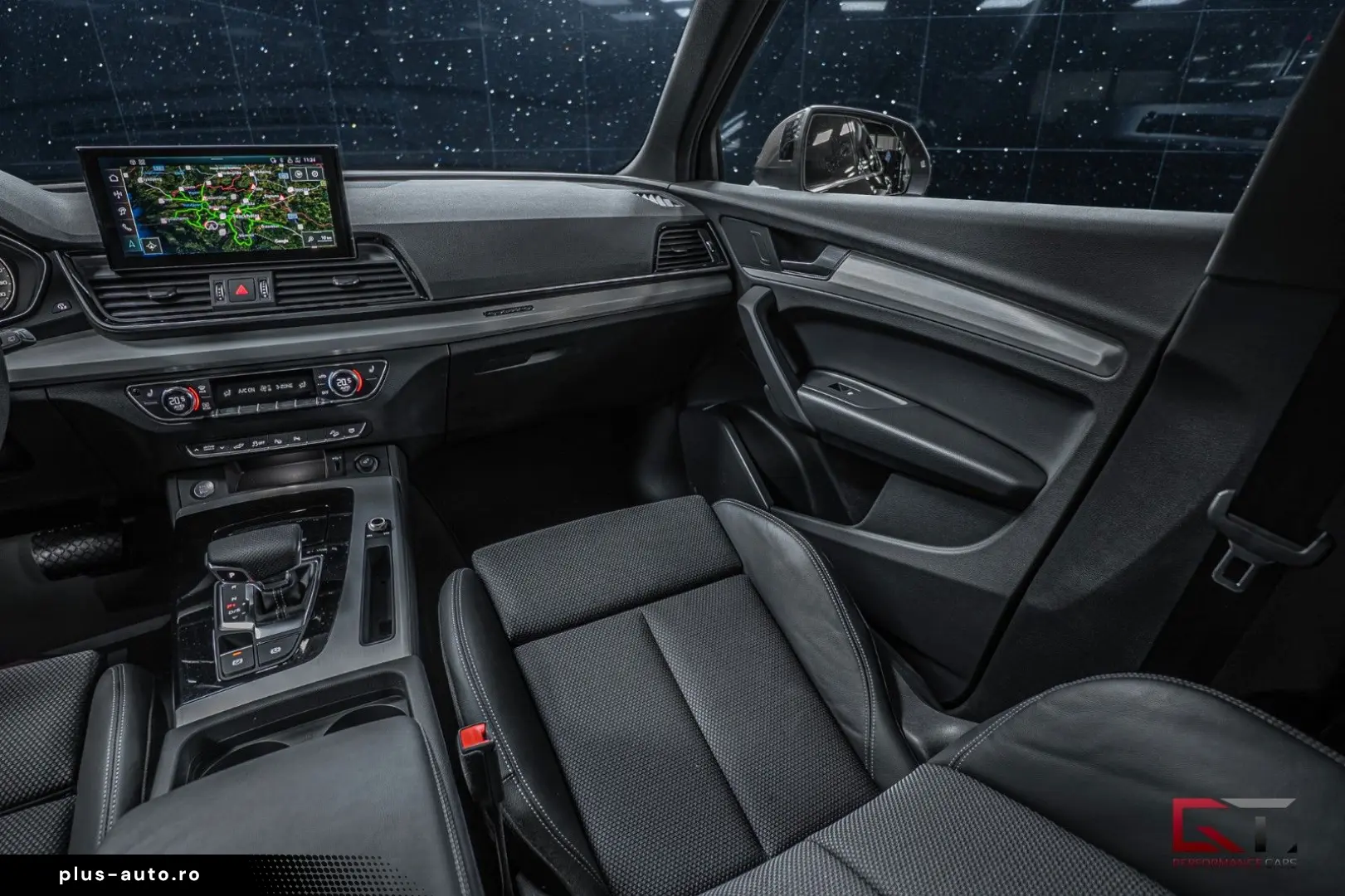 AUDI Q5 55 e Q S-Line Evolution 20  Pano Matrix Tow