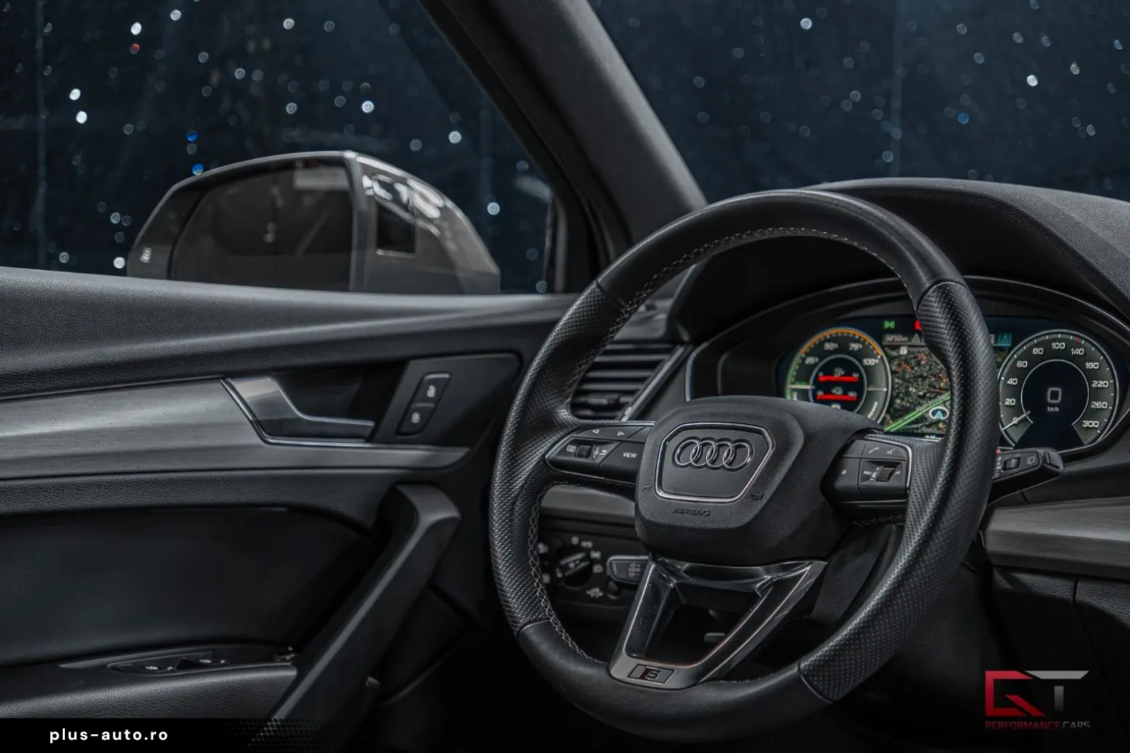 AUDI Q5 55 e Q S-Line Evolution 20  Pano Matrix Tow