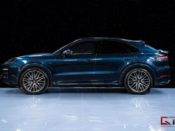 PORSCHE Cayenne E-Hyb Coupé 2024 SportDesign 22  Pano HD