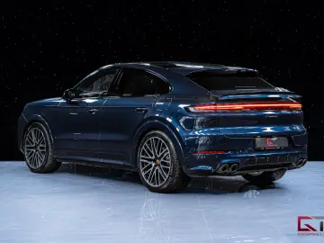 PORSCHE Cayenne E-Hyb Coupé 2024 SportDesign 22  Pano HD