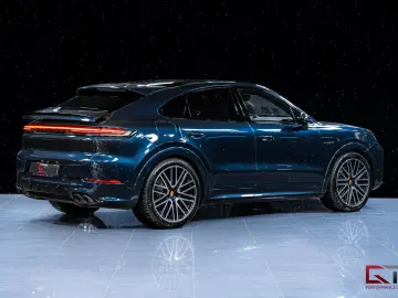 PORSCHE Cayenne E-Hyb Coupé 2024 SportDesign 22  Pano HD