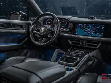 PORSCHE Cayenne E-Hyb Coupé 2024 SportDesign 22  Pano HD