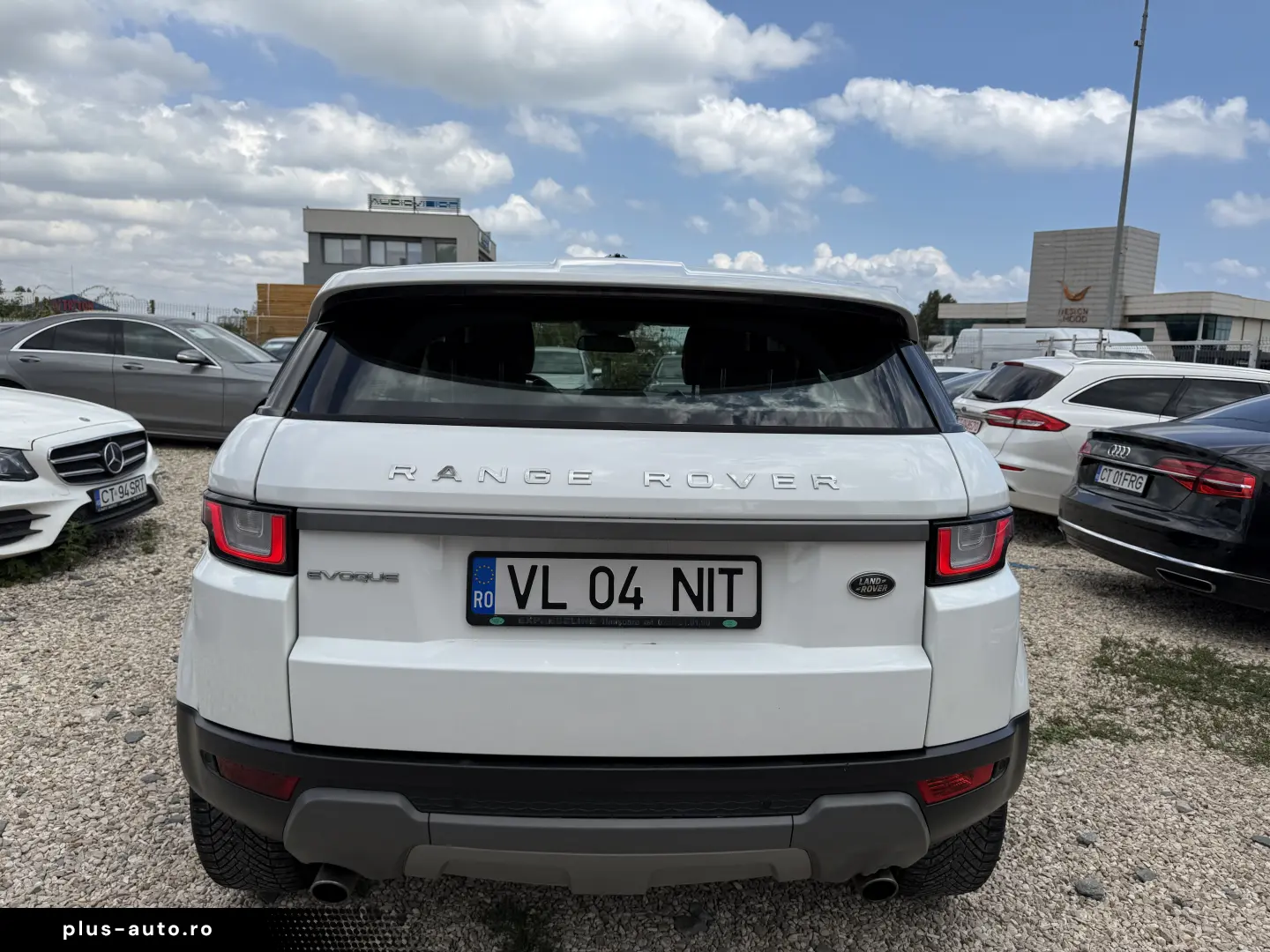 8000e avans 7000e în 3 luni