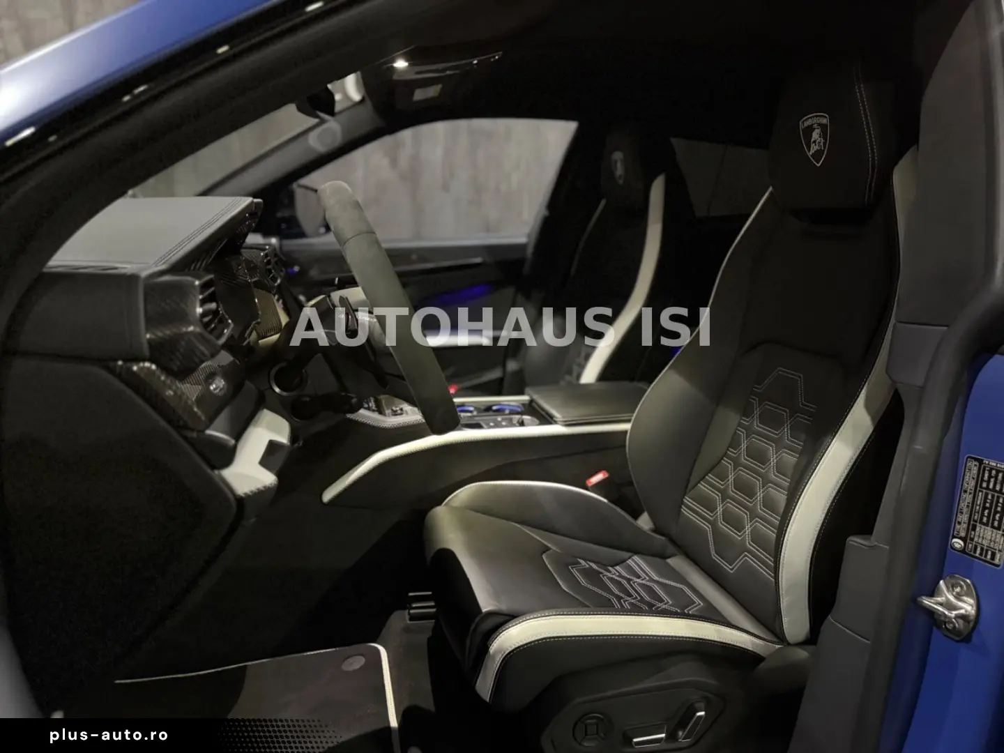 LAMBORGHINI Urus SE BLU GRIFO MATT AD-PERSONAM CARBON 3D B&O