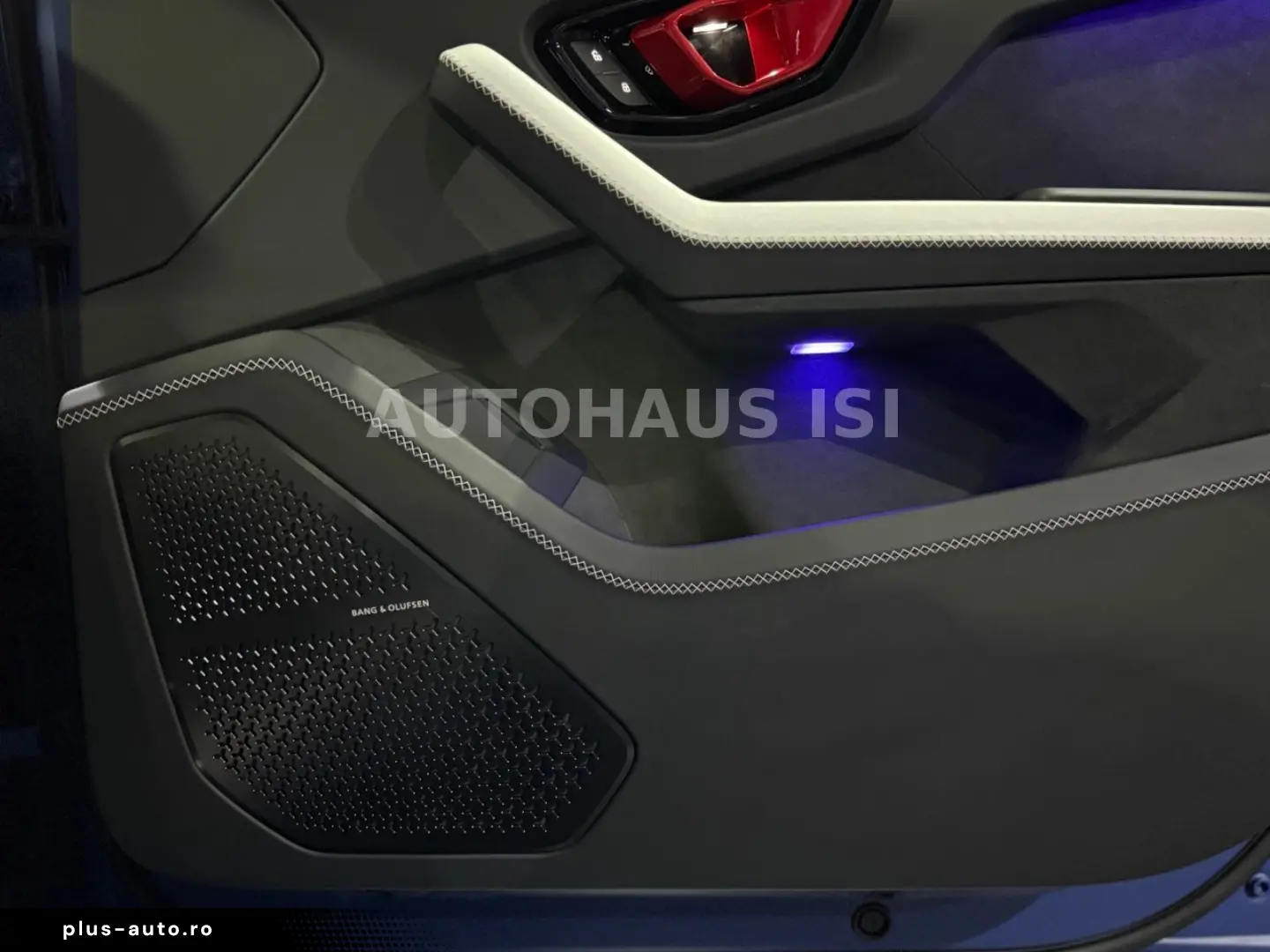 LAMBORGHINI Urus SE BLU GRIFO MATT AD-PERSONAM CARBON 3D B&O