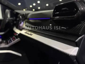 LAMBORGHINI Urus SE BLU GRIFO MATT AD-PERSONAM CARBON 3D B&O