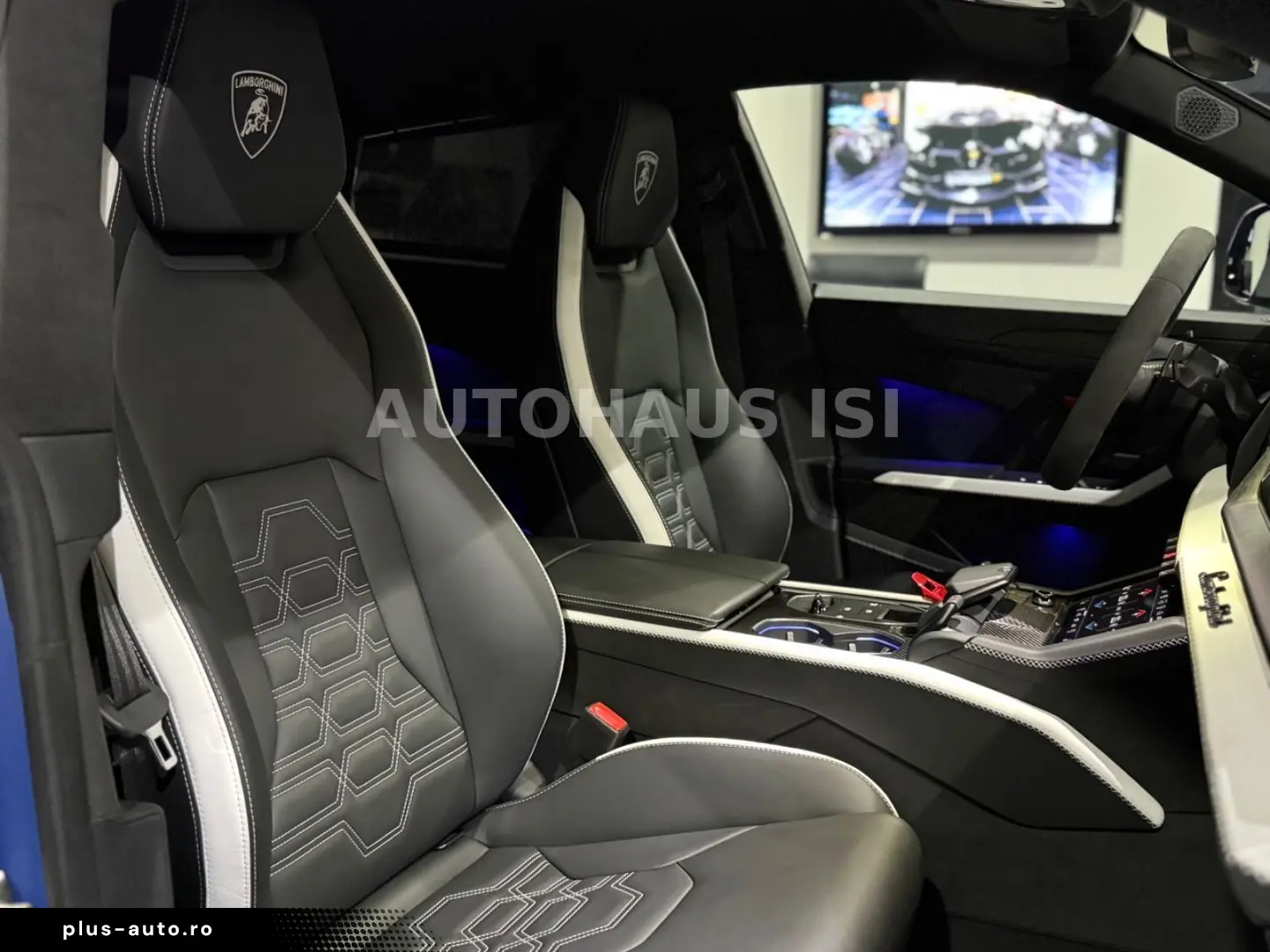LAMBORGHINI Urus SE BLU GRIFO MATT AD-PERSONAM CARBON 3D B&O