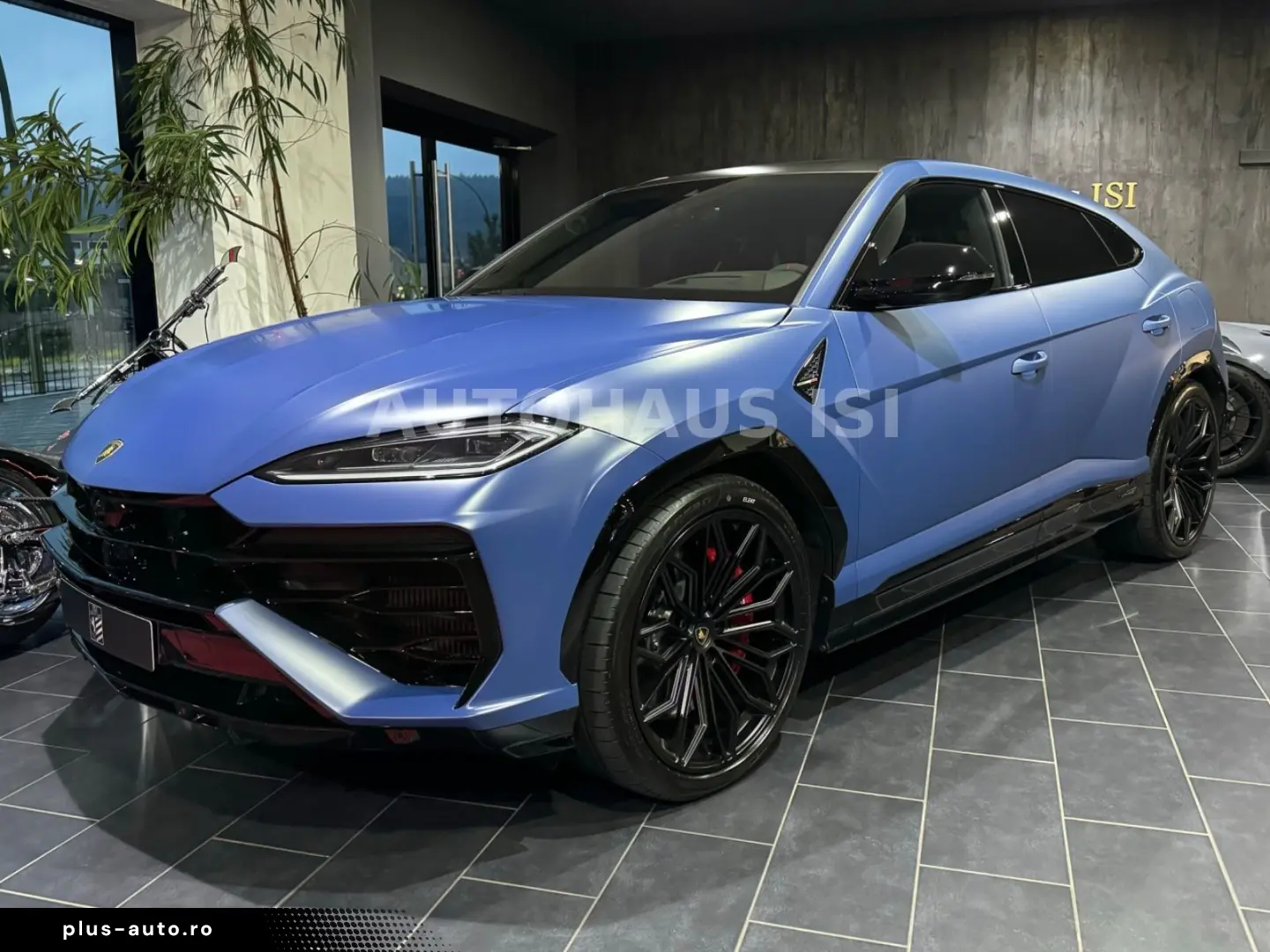 LAMBORGHINI Urus SE BLU GRIFO MATT AD-PERSONAM CARBON 3D B&O