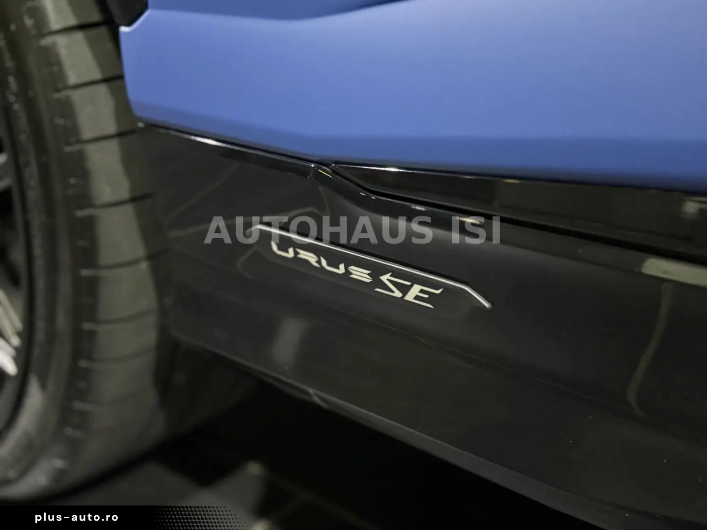 LAMBORGHINI Urus SE BLU GRIFO MATT AD-PERSONAM CARBON 3D B&O