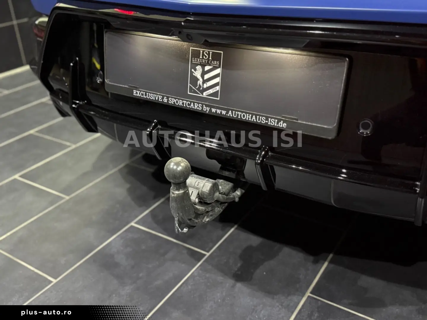 LAMBORGHINI Urus SE BLU GRIFO MATT AD-PERSONAM CARBON 3D B&O