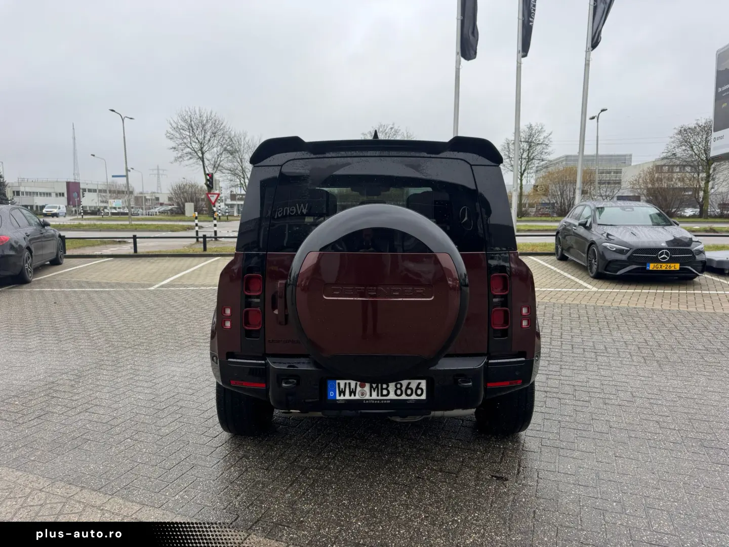 Land Rover Defender D300 110 SEDONA EDITION