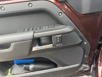 Land Rover Defender D300 110 SEDONA EDITION