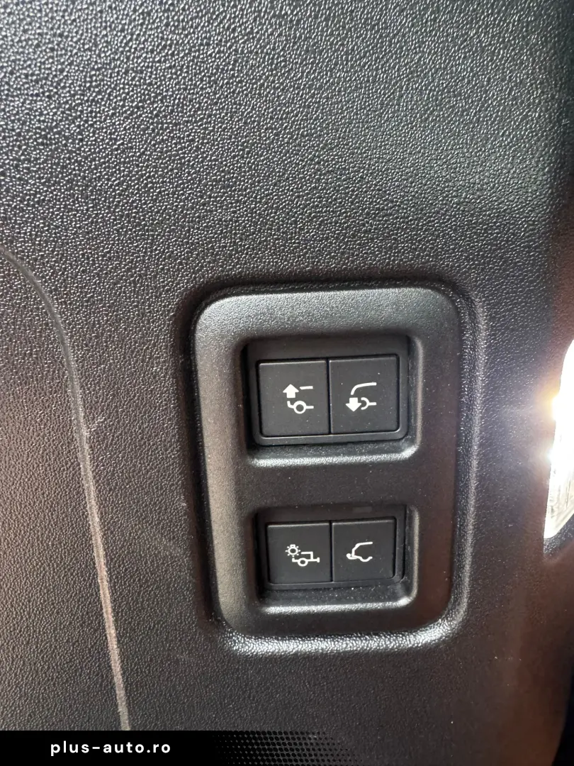 Land Rover Defender D300 110 SEDONA EDITION