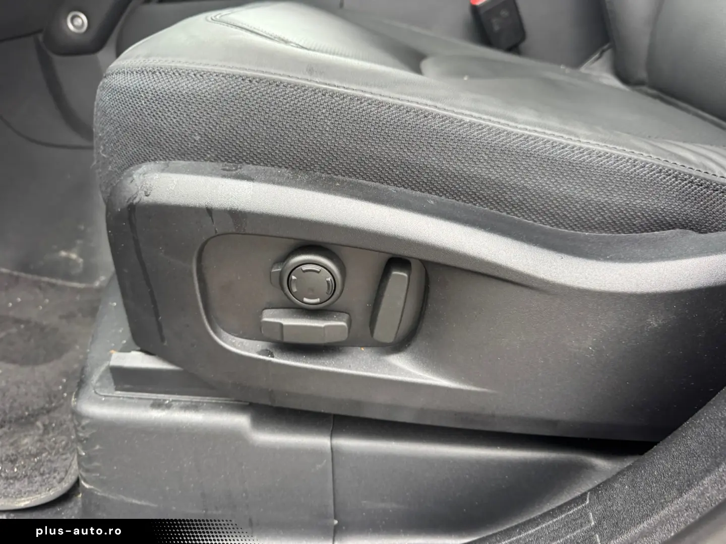 Land Rover Defender D300 110 SEDONA EDITION