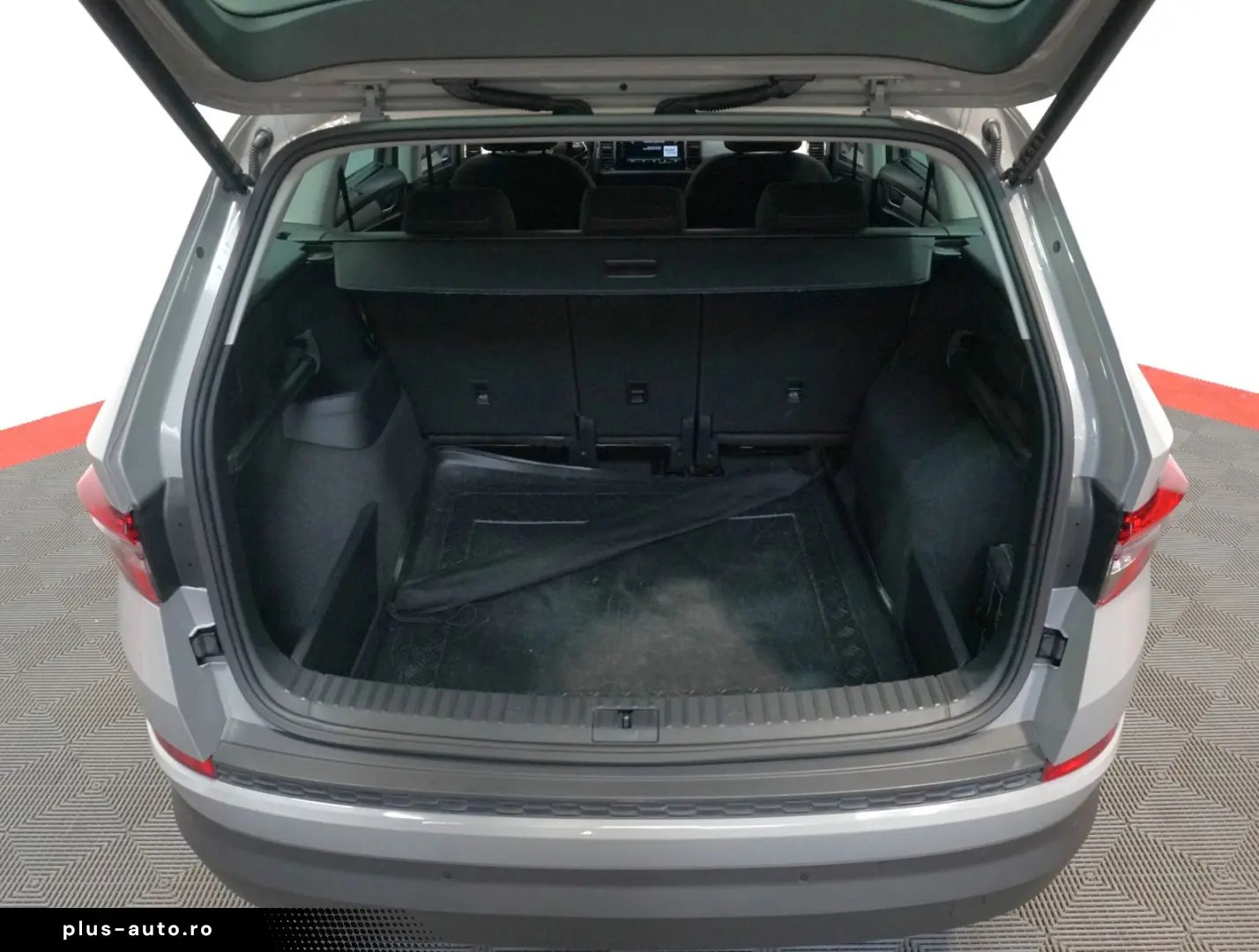 SKODA Kodiaq Tour 4x4 2.0 TDI ACC RfK LED VirtualCockp