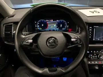 SKODA Kodiaq L&K 4x4  20Zoll Standhzg 360 AHK MASSAGE