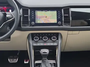 SKODA Kodiaq Laurin & Klement 2.0 TDI DSG Leder Pano