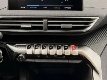 Peugeot 3008 1.6 THP EAT6 Allure