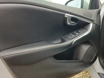 Volvo V40 2.0 D3 Facelift 2018 Automat