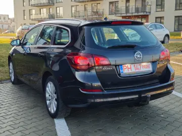 Opel Astra J 2012 Cosmo 1.4i