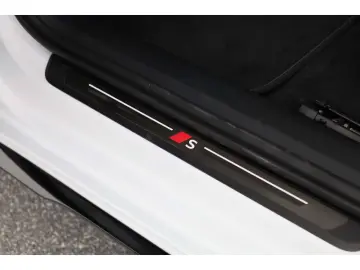 Audi A6 Avant E-Hybrid Quattro S line