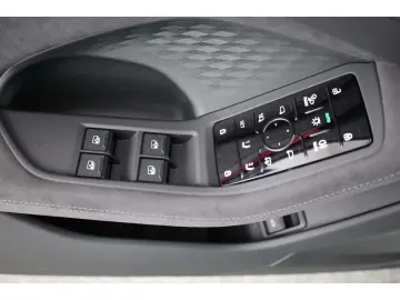 Audi A6 Avant E-Hybrid Quattro S line