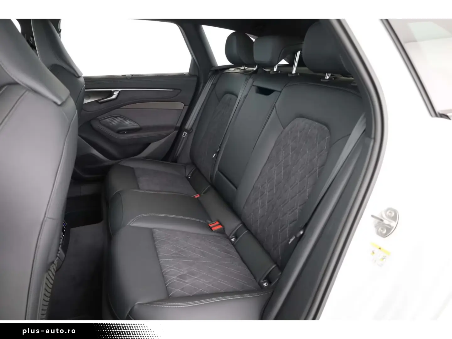 Audi A6 Avant E-Hybrid Quattro S line