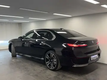 BMW 750e xDrive