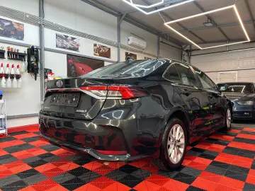 Toyota Corolla Hybrid